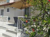 Παραλιακό διαμέρισμα με αυλή - Bed and Breakfast Gythio