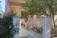 Mavrovouni House Παραλιακό διαμέρισμα με αυλή, πλήρως εξοπλισμένο - B&B Gythio