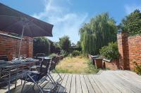 Thrift House - Central Location - Free Parking, Pool Table, Fast Wifi, Smart TV with Fast Wifi by Yoko Property - Ferienwohnung