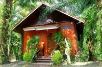 Villa with Garden View
