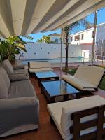 Apartamento privado con piscina y jardin compartidos. - B&B