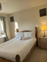 B&B Caldecote - Cosy double room with private bathroom homestay - Bed and Breakfast Caldecote