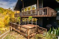 Fun cabin with hot tub, pool table & fire pit - BIG BLUE - B&B Bryson City