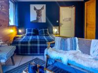 Quadruple Room with Private Bathroom