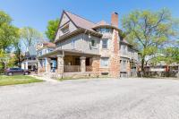Boutique Apartment in 1905 Victorian Home - Plaza - Westport - B&B Kansas City