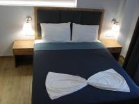 Camera Tripla Superior