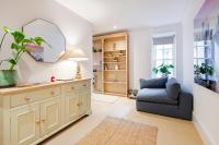 B&B London - ARCORE Premium Apartments Broad Court - Bed and Breakfast London