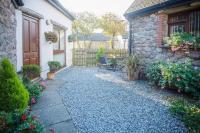 B&B Rhossili - The Old School Cottage Ship Farm - 1 Bedroom - Rhossili - Bed and Breakfast Rhossili