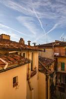 Beautiful Apartment In Quite Area - B&B Firenze