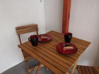Charming Studio Ideal For Getaways or Workations In Sibiu's Medieval City Center - B&B