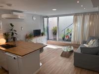 B&B Madrid - Modern Apartment by the Airport IFEMA - 1 Bedroom - Bed and Breakfast Madrid