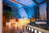 King Room with Mini Jacuzzi and Private Bathroom