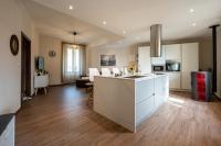 Modern apartment in Gravedona - Larihome A14 - Chambres d’hôtes Gravedona