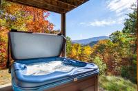 Honey Bear Hollow Hot Tub Fire Place Game Room - B&B Sevierville
