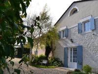 Gîte au bord de la Charente avec jardin privatif, wifi fibre, vélos et équipements familiaux - FR-1-653-162 - Ferienwohnung Saint-Genis-d'Hiersac