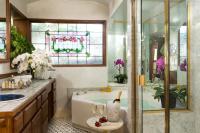 Queen Suite