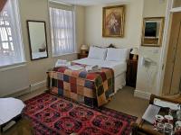 First Floor Double Room with Ensuite & Street View
