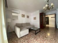 funcional piso 4 dormitorios frente a santa justa - Bed and Breakfast Sevilla