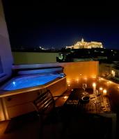 B&B Victoria - Cittadella View Penthouse with Jacuzzi - Bed and Breakfast Victoria