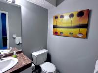 Three-Bedroom Apartment 108 - Private Entrance - Self Check In