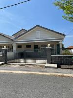 Family Holiday Home With Wifi & Netflix - Chambres d'hôtes Sungai Petani