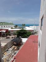 Lindo apartamento en el mejor sector de la isla. piscina, bbq, playa a 30 metros - Chambres d'hôtes San Andrés