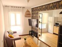 La casita verde. Metro cerca del Casco Viejo - B&B Bilbao