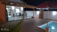 Bangalô praia de Guaratiba Prado com piscina privativa - B&B Prado