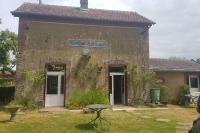 Charmante ancienne Gare Halte relais Bonsmoulins - B&B