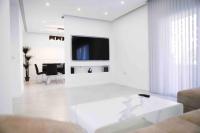 Modern 3-bed apartment in heart of torremolinos - B&B