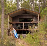 Lake Brockman Tourist Park - Glamping Tent - Bed and Breakfast