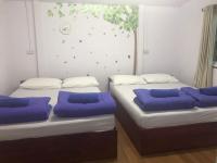 Vierbettzimmer mit eigenem Bad