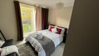 B&B Croydon - Stunning 3-Bed Apartment in Croydon - Bed and Breakfast Croydon