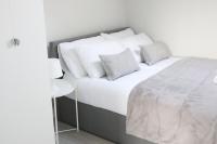 B&B South Norwood - Twelve Thirty Serviced Apartments - 1 Croydon - Bed and Breakfast South Norwood