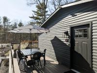 Pinewood Bungalow - Luxury Cabin, Kid-Friendly - Chambres d’hôtes Catskill
