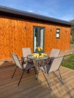 Me Old Abode Entire Garden Cabin near the Sea - Chambres d'hôtes Kent