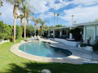 B&B Palm Desert - Spectacular luxury 3000 square ft house on 1/3 of acre - Bed and Breakfast Palm Desert