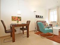 Apartment mit Balkon