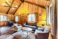 Blue Pine Lodge - B&B
