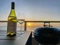 Luxurious 2-bedroom beach apartment with a view! - B&B Bloubergstrand