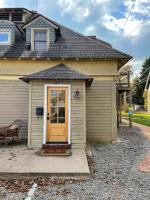 The Suite in a historic carriage house - B&B