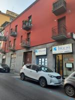 n&ghomesweethome RaffaelloElegante appartamento ideale casa vacanze affari - Bed and Breakfast
