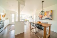 B&B Vancouver - Sunset Beach Walk 2BD+2BA+1PRK Yaletown - Bed and Breakfast Vancouver