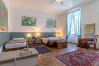 Camera Familiare con Bagno Privato Esterno