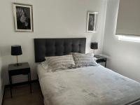 22 Metros , costado Clinica Las Condes ,hasta 6 personas - Ferienwohnung