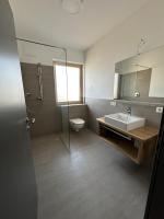 Apartment with Shower