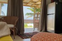 Casita Del Mar Oceanfront Romantic Retreat In Islote - Chambres d’hôtes