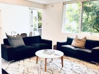 B&B Melbourne - Two bedroom South Melbourne Apartment on Montague - Bed and Breakfast Melbourne