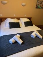 Zimmer mit Kingsize-Bett