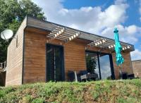 Chalet charmant à Saint-Sylvestre avec Terrasse et Jardin - B&B